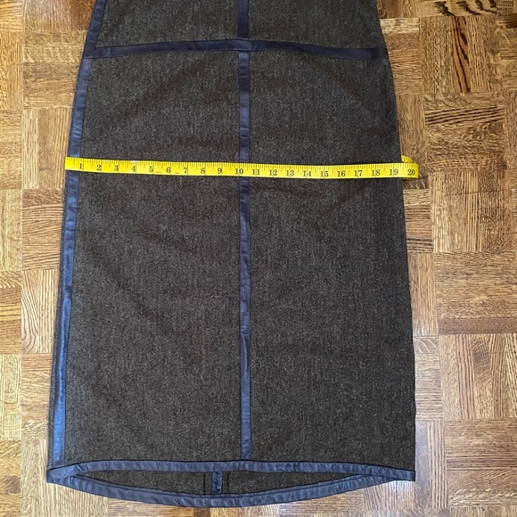 VINTAGE WOOL PENCIL SKIRT by DKNY - Picture 3 of 13